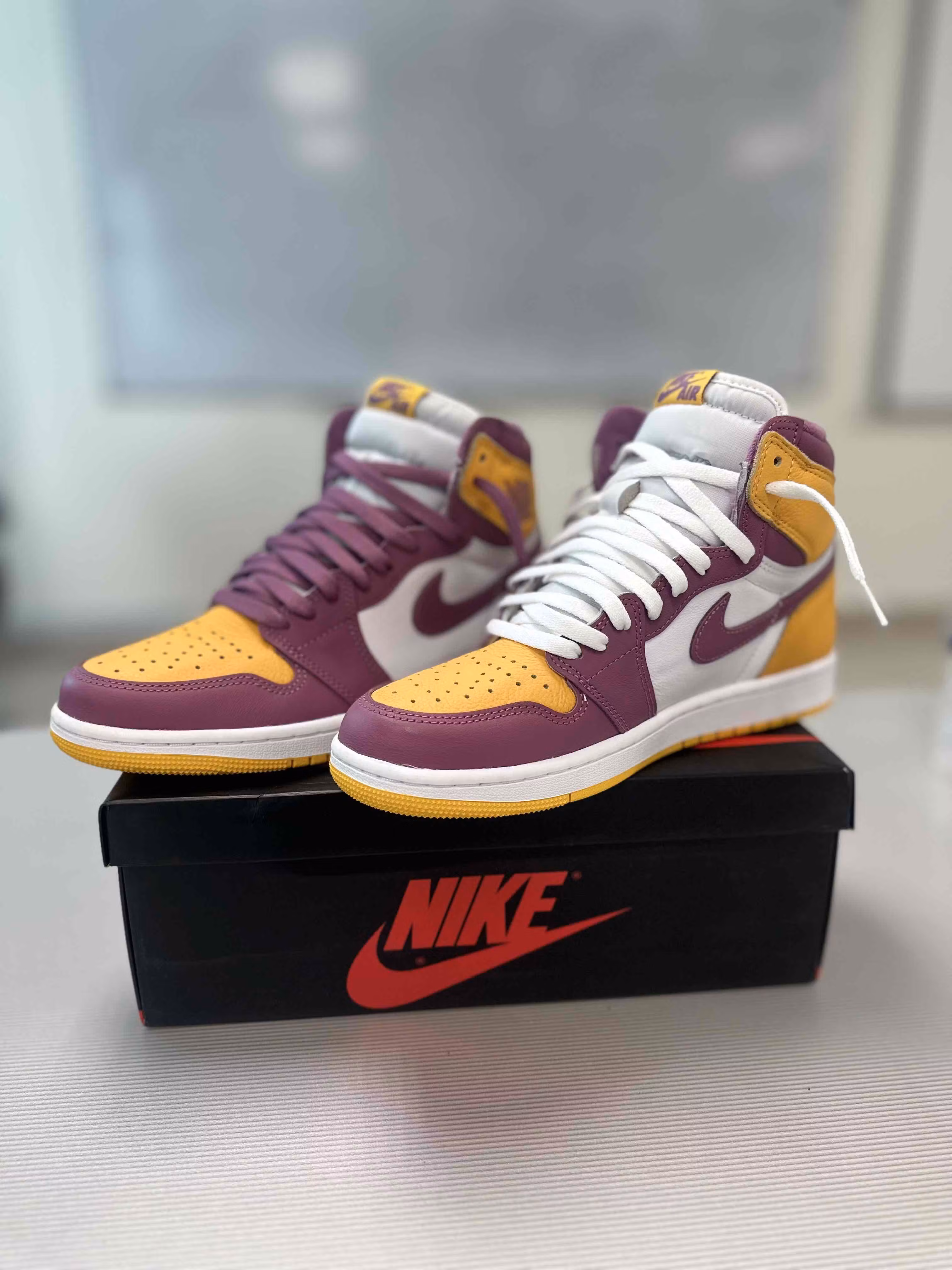 Air Jordan 1 High OG 'Brotherhood' 555088-706 Air Jordan 1 High OG 'Brotherhood' 555088-706
